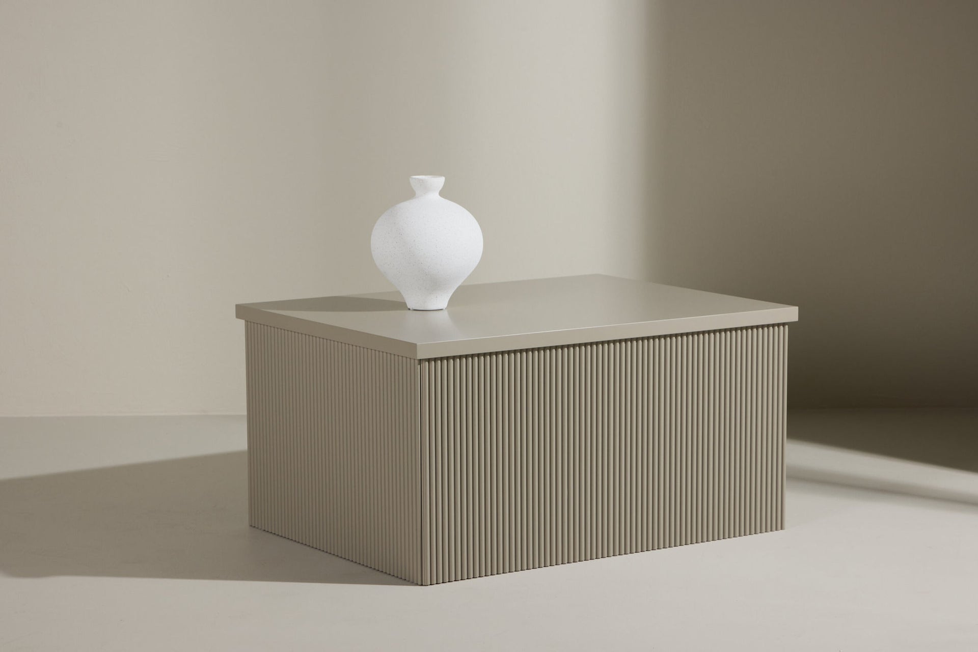 Lenox Beistelltisch in Beige