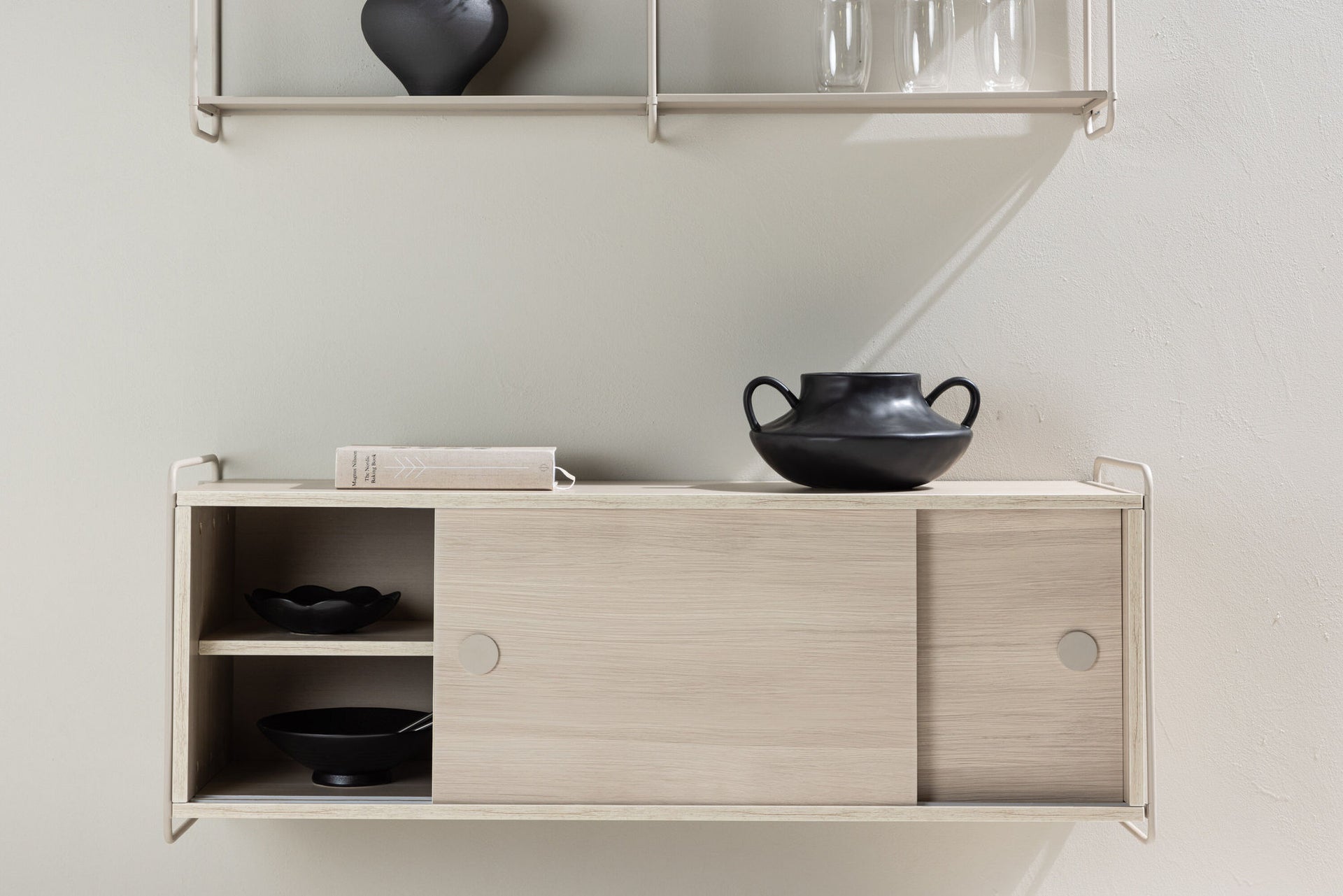 Paris Wandschrank 121x35x48 cm – Whitewash