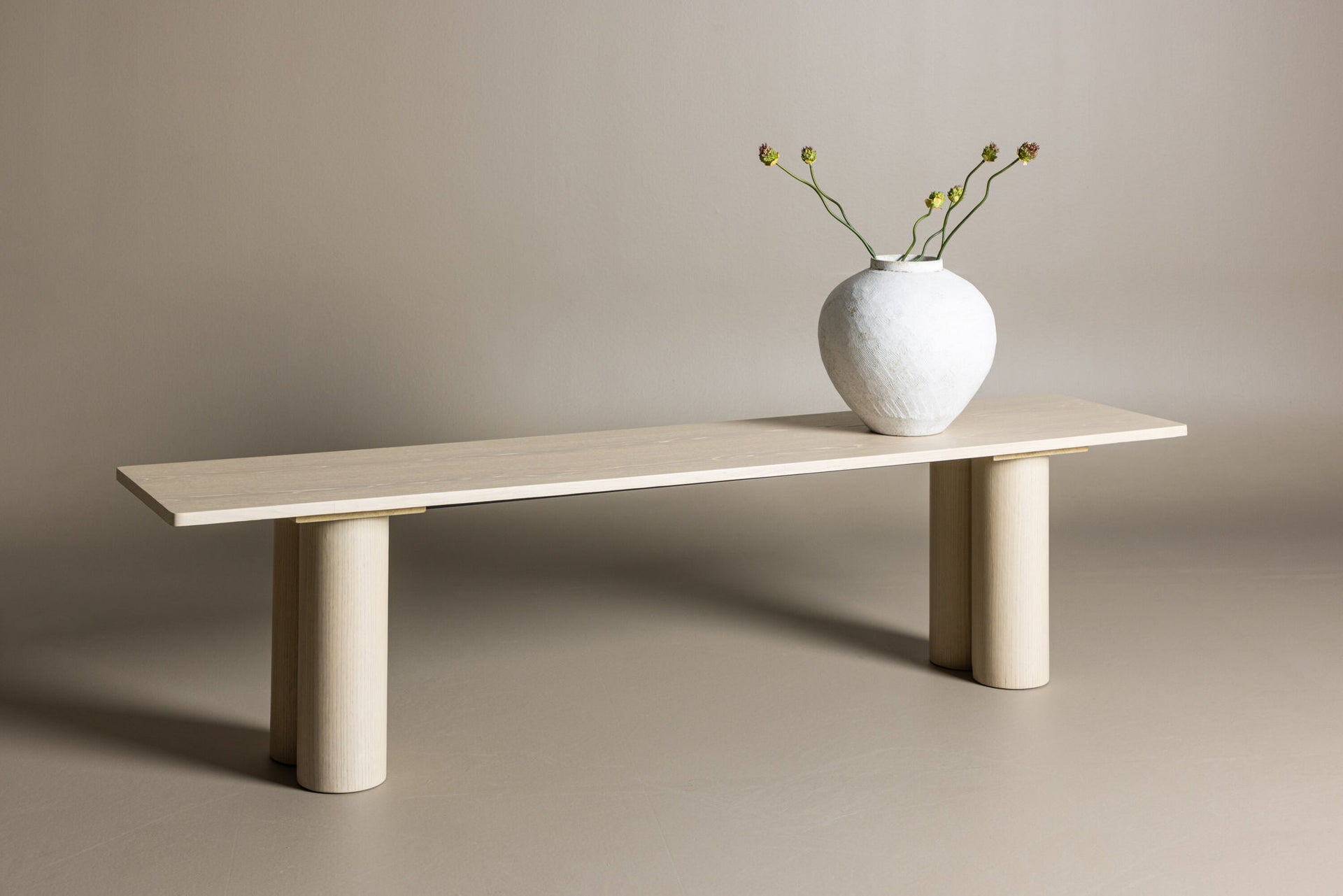 Olivia Essbank – Whitewash