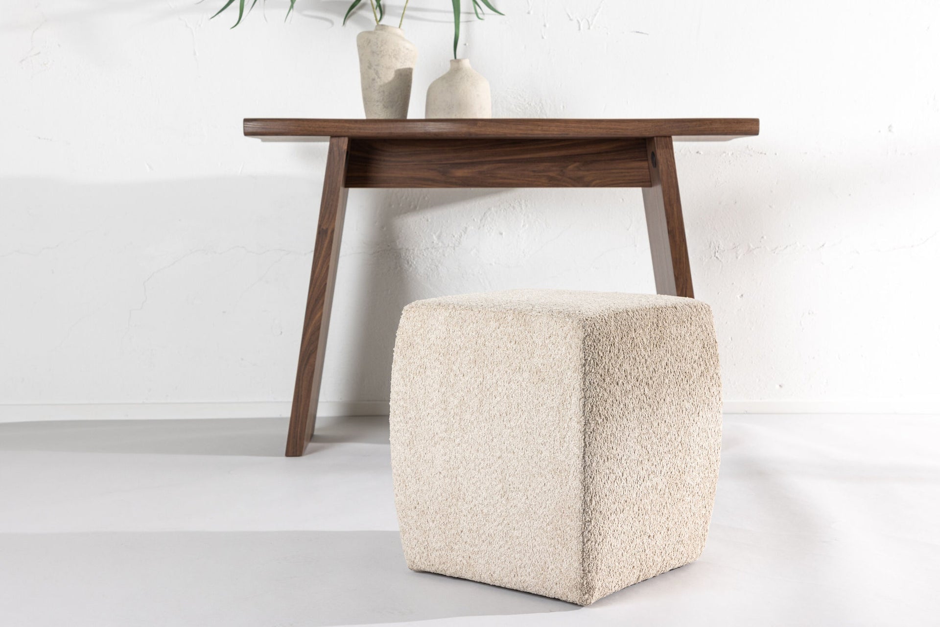 Neapel Hocker – Beige / Bouclé