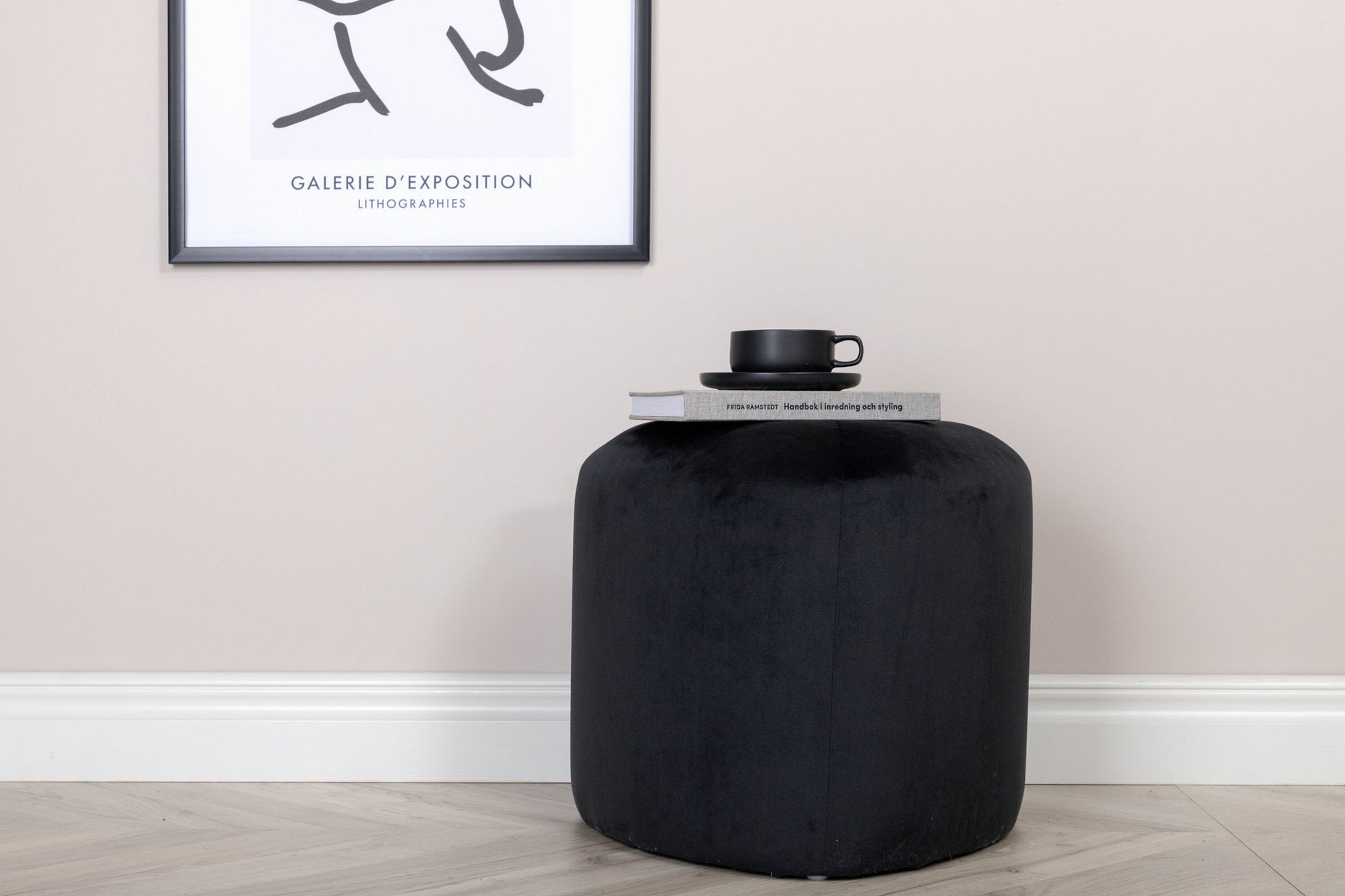 Peg Hocker – Schwarz / Samt