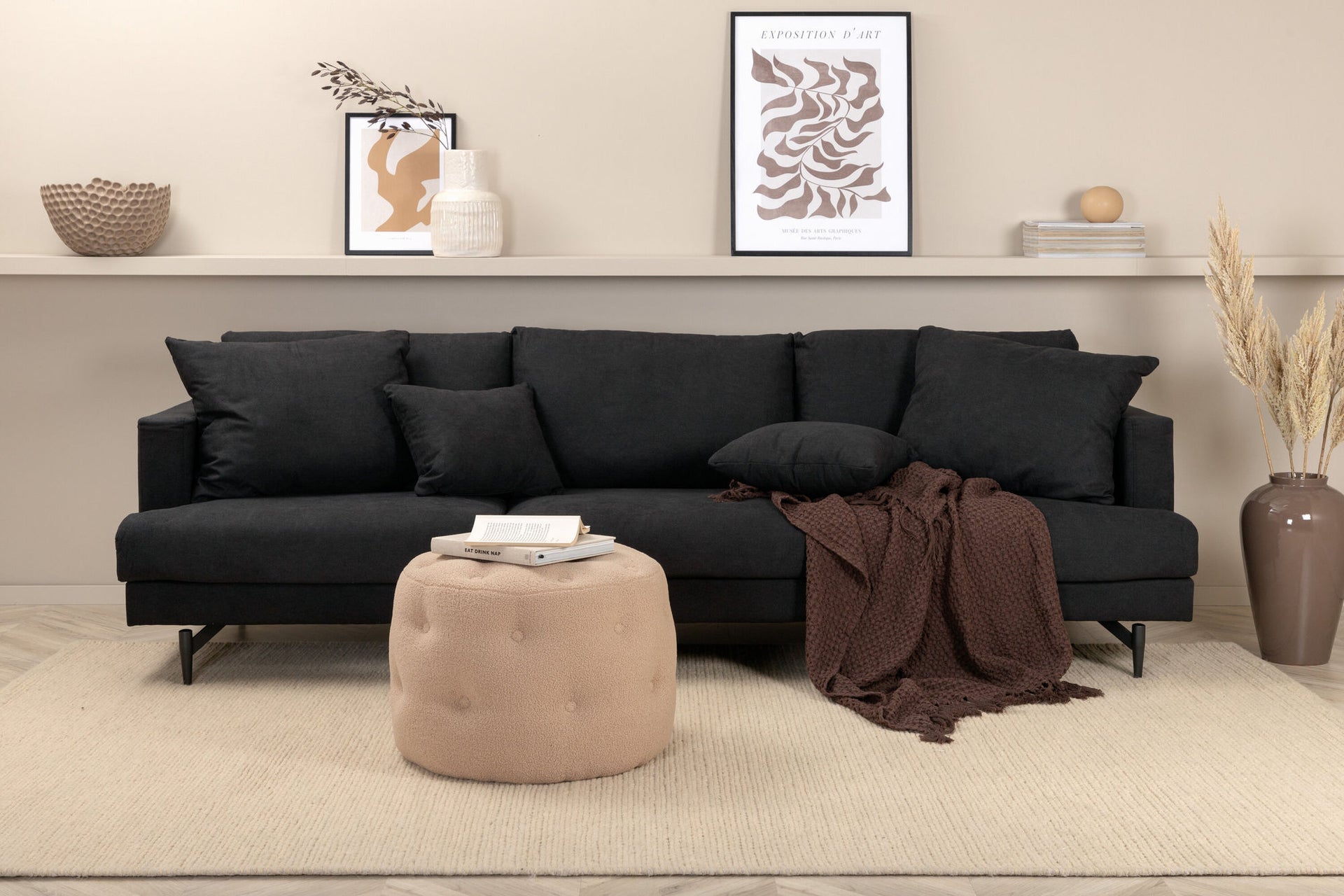 Sofia Sofa – Schwarz / Schwarzer Stoff