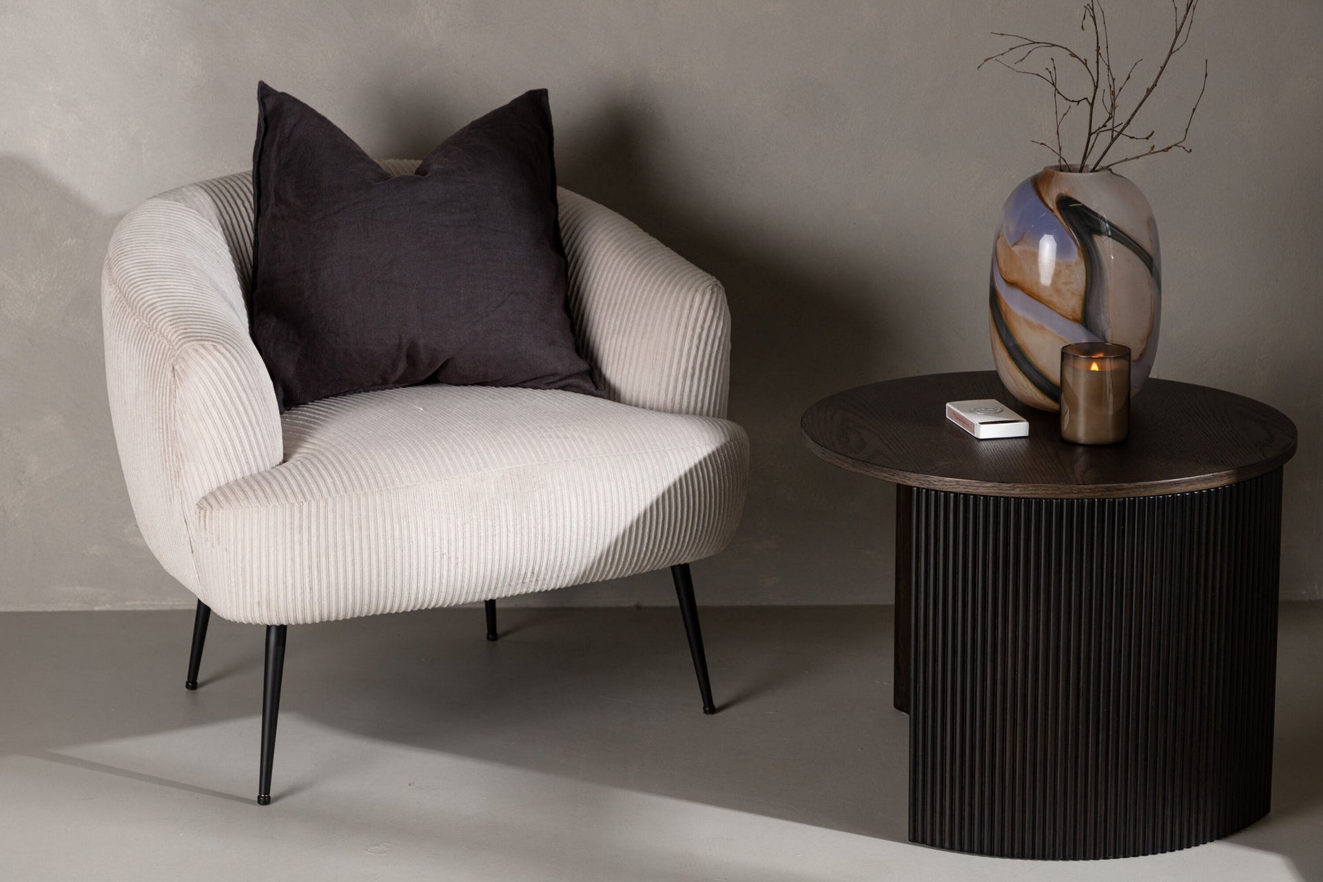 Derry Sessel – Schwarz / Weiß Cord