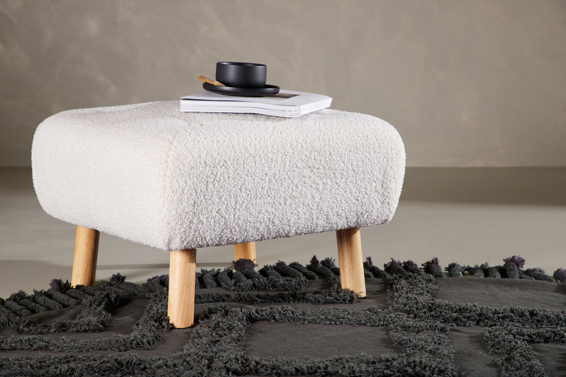 Salina Pouf / Hocker – Weißer Bouclé