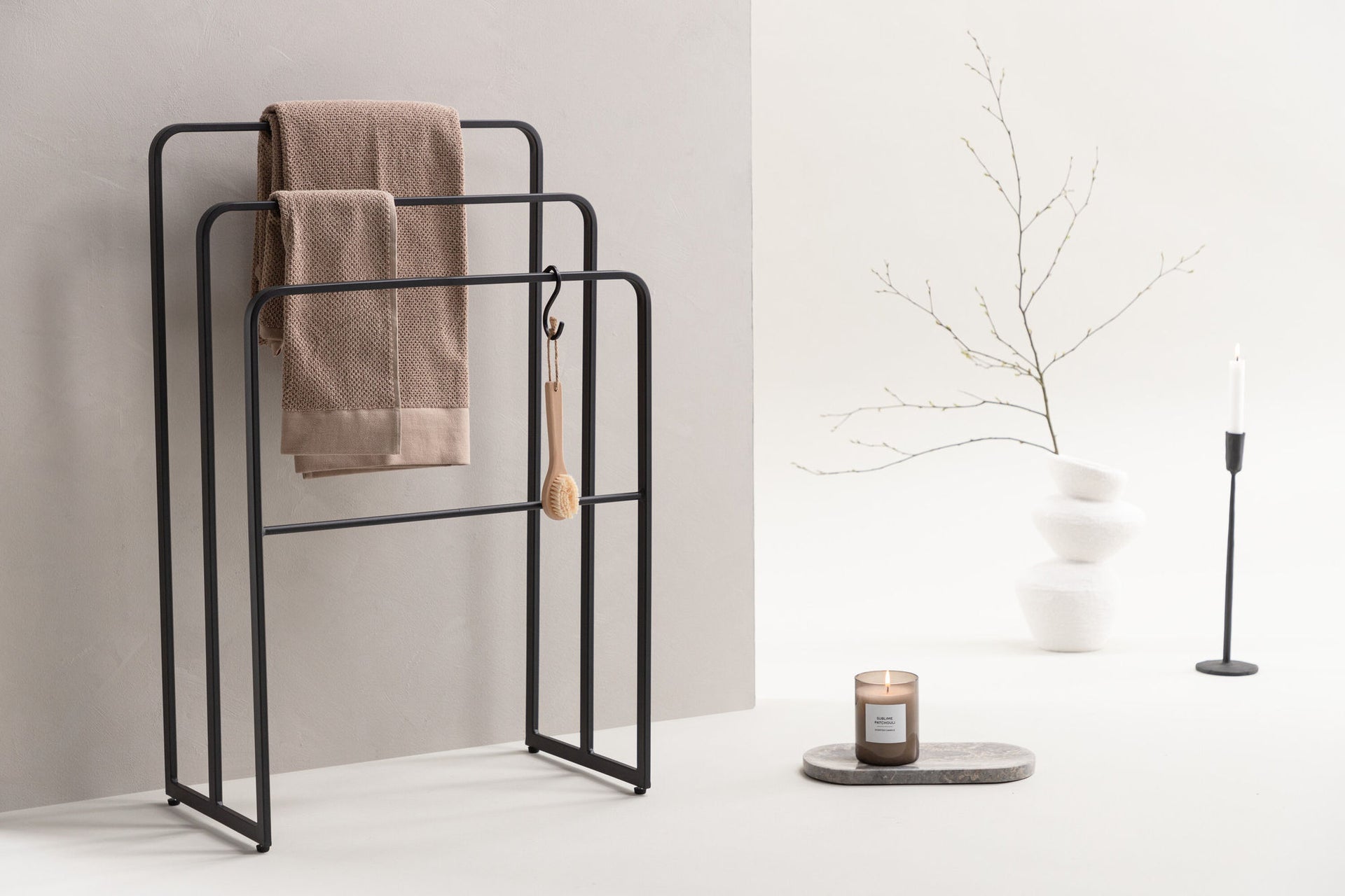 Drammen M-Aufbewahrung – Schwarz / Metall