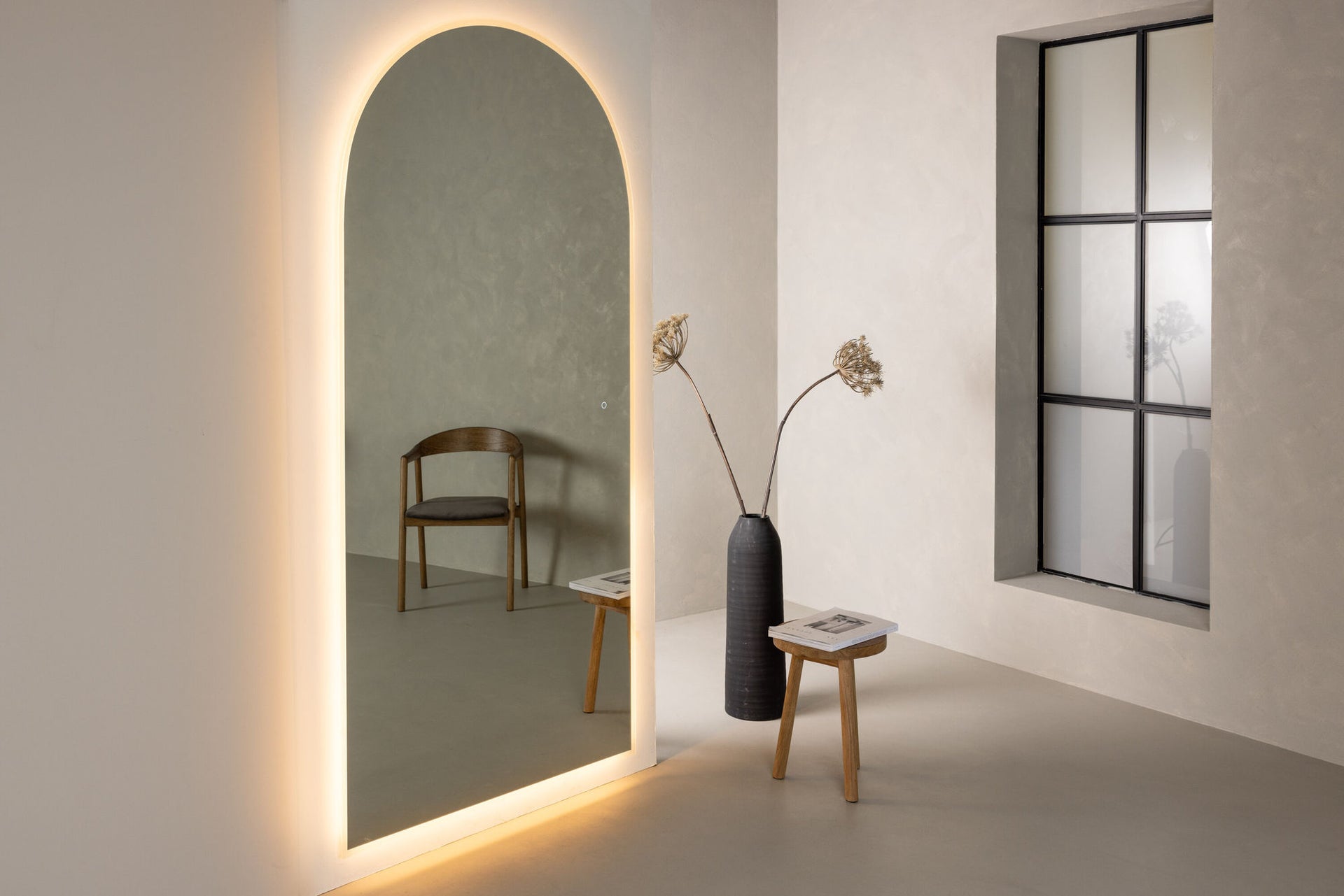 Skeppsvik x Josefin Lustig Spiegel mit LED-Beleuchtung 100x210 cm – Schwarz / Klarglas