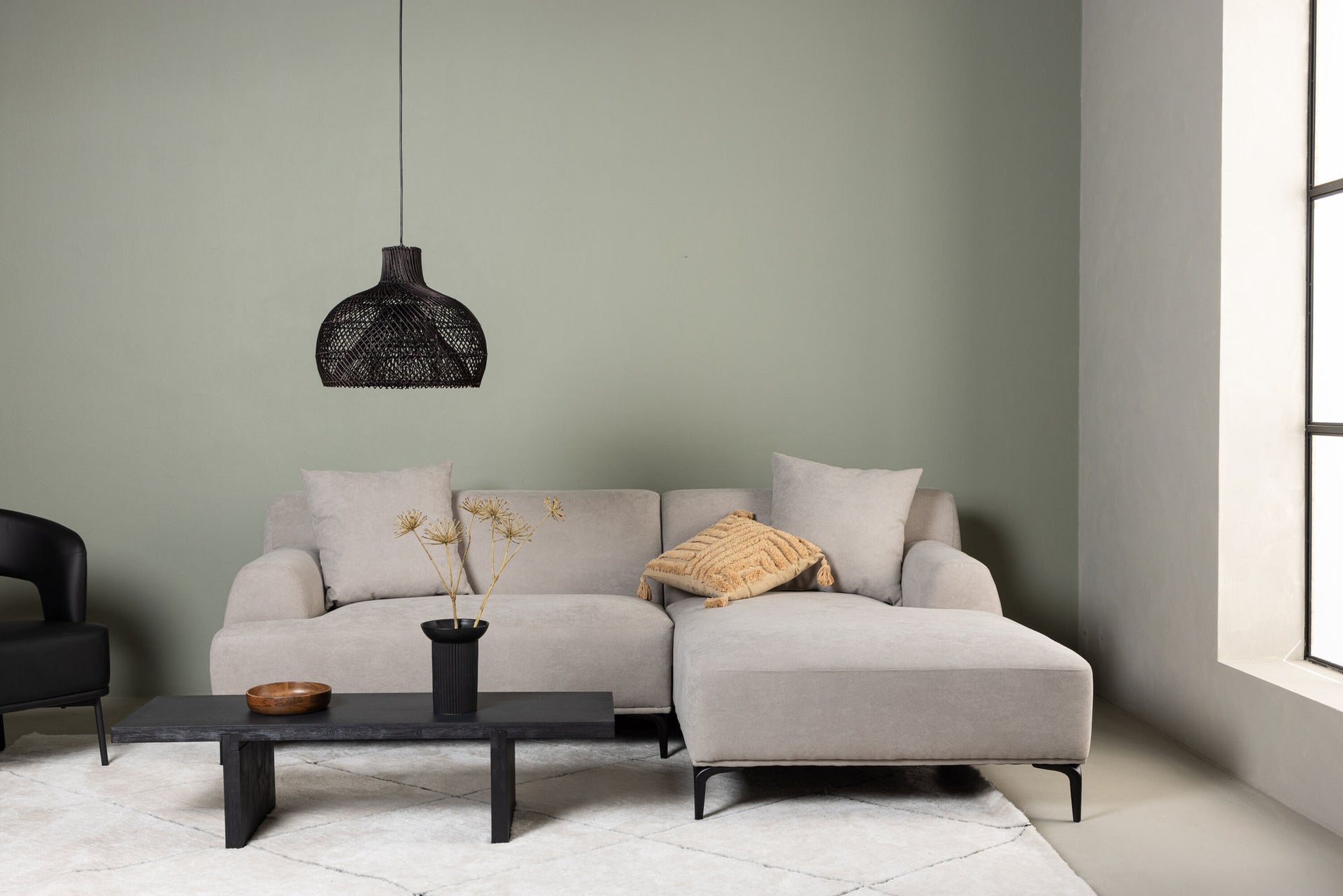 Viskan Sofa – Matt Schwarz / Hellgrauer Stoff