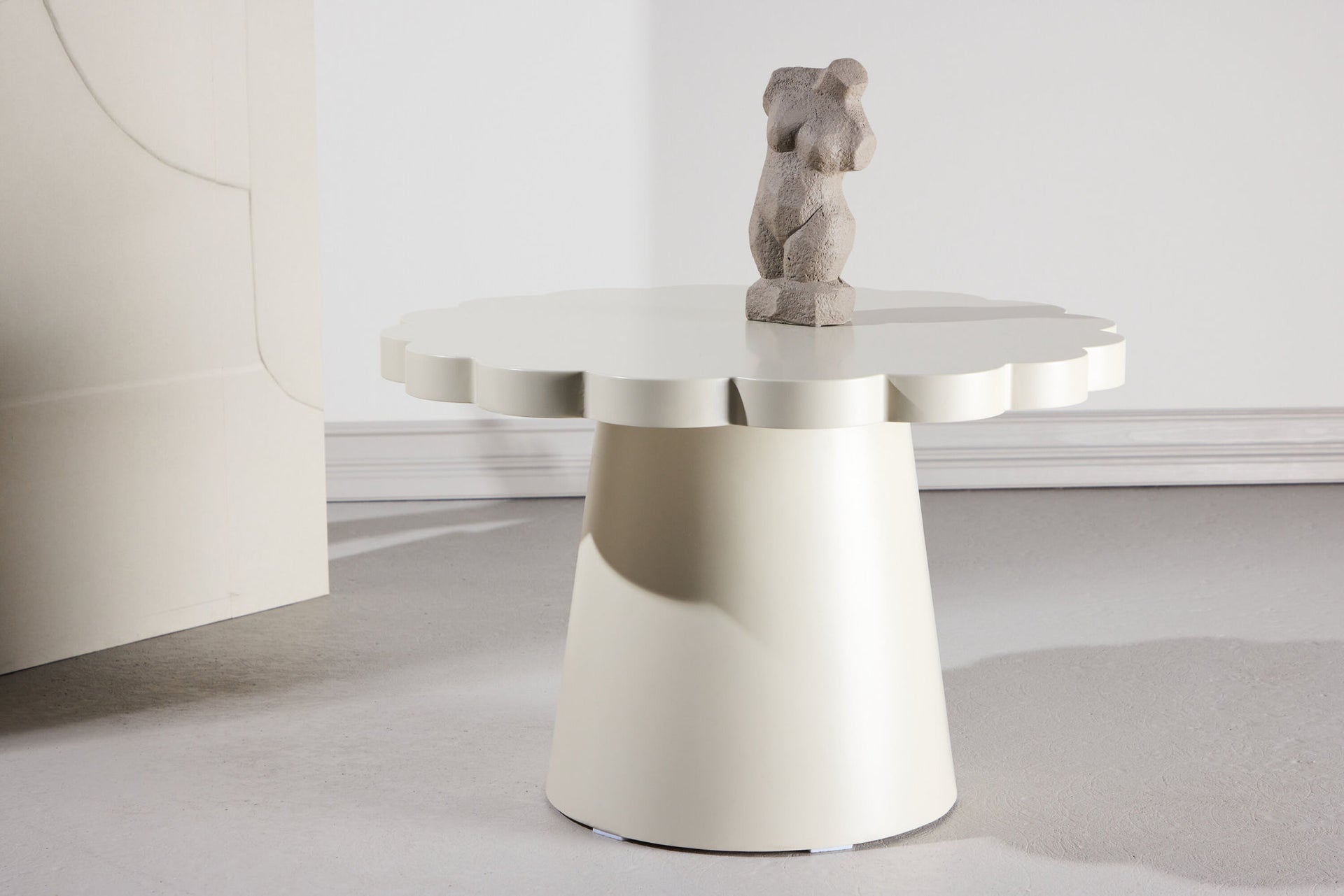 Krull Couchtisch in Beige