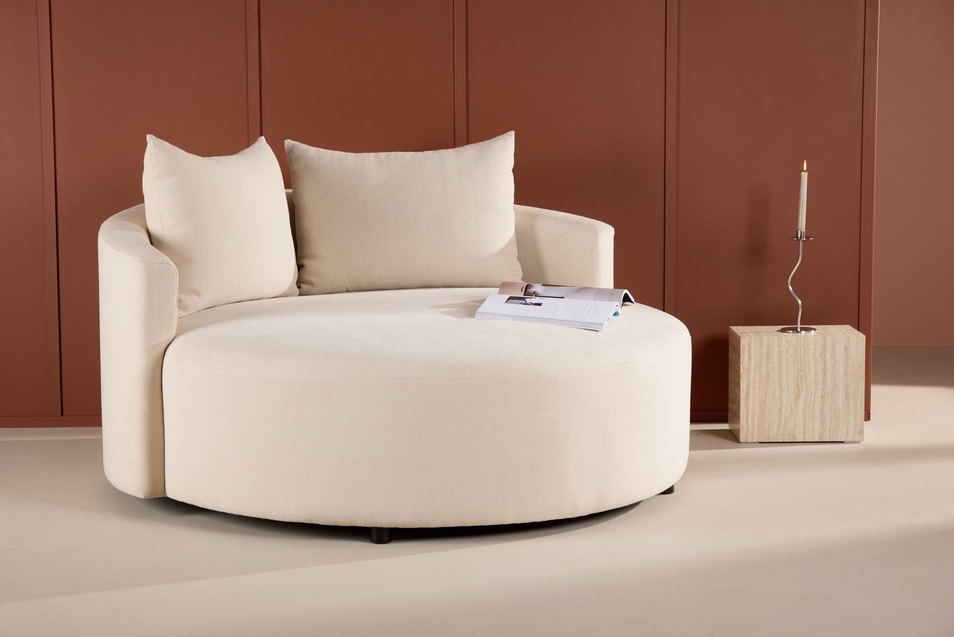Kelso Sofa Ø150 – Holz / Beige Leinen