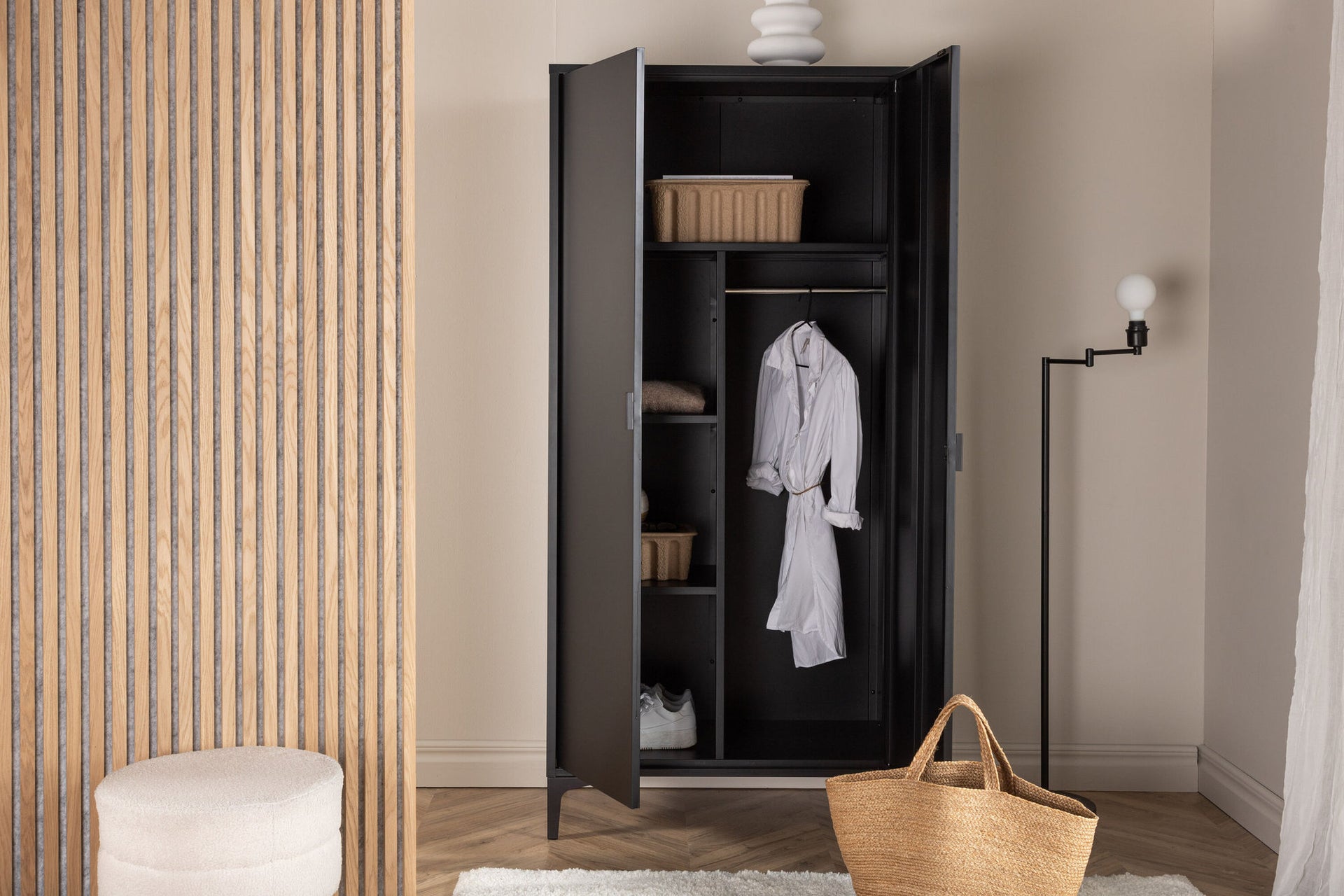 Kleiderschrank Piring – Schwarz